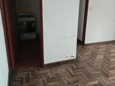 Obispo Oro 100, Piso 4