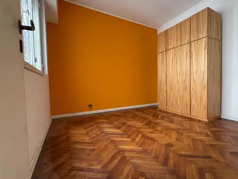 Venta de depto. 2 amb. convertido en 3.  Caballito