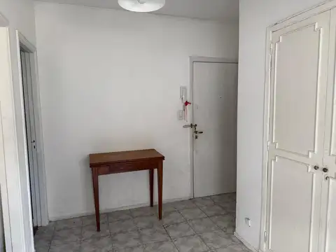 EXCELENTE DEPARTAMENTO DE 2 AMBIENTES - ZONA ALMAGRO