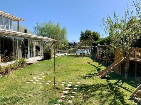 Casa  en Venta en San Agustín, Villanueva, Tigre