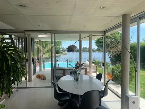 Casa 4 ambientes con 3 baños