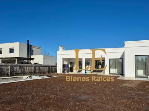 Venta de casa 4 dorm en San Matias a Laguna, Escobar