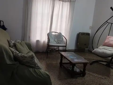 Hermosa casa sobre amplio lote en Hudson