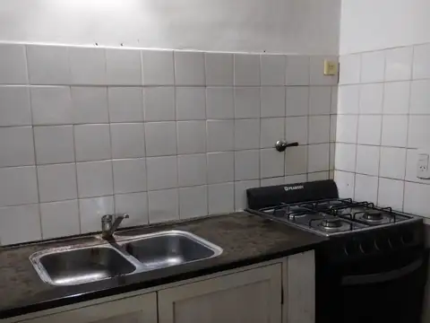 Hermosa casa sobre amplio lote en Hudson