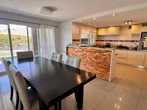 Casa en Venta en Juana Koslay, Juan Martín de Pueyrredón