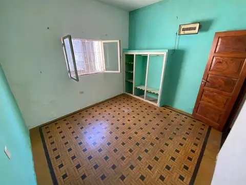 CASA EN VENTA DOS DORMITORIOS, PATIO, TERRAZA