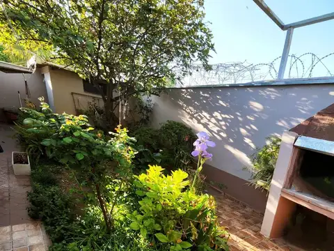 CASA EN VENTA BARRIO TRAPICHE GODOY CRUZ