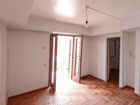 Departamento 7 ambientes con 2 baños