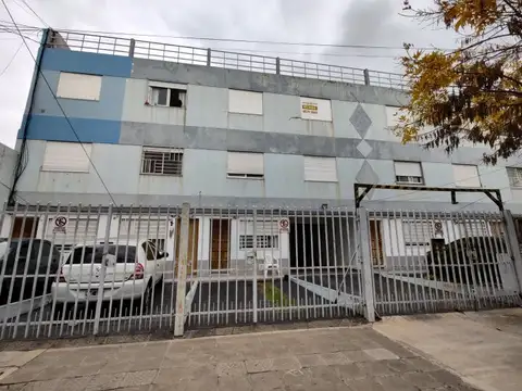 Luis María Campos 627 , Piso 1
