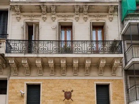 VENTA DE CASA 1000 M2 EN MONSERRAT OPORTUNIDAD