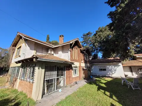 Casa 6 ambientes con 3 baños