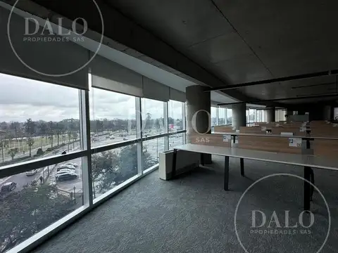 Oficina en Alquiler al Norte
