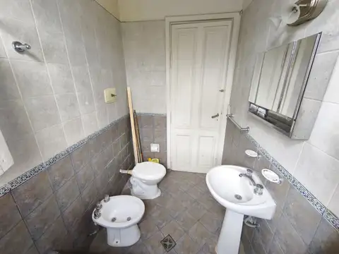 Depto Tipo Casa en Venta 50 años