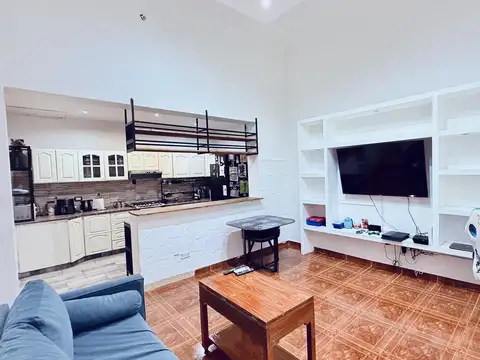 VENTA CASA 4 AMBIENTES TERRAZA SALÓN Y QUINCHO EN BARRACAS