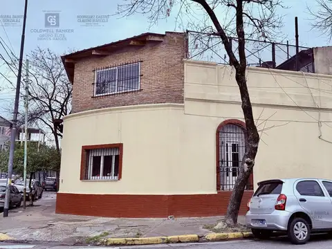 Casa 4 ambientes con 1 baño