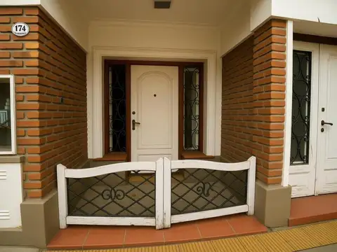 Venta casa 4 ambientes Villa Sarmiento
