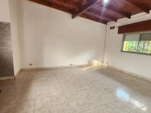 Depto Tipo Casa en Alquiler de 2 dormitorios