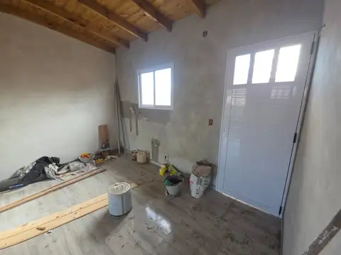 Casa 3 ambientes con 1 baño