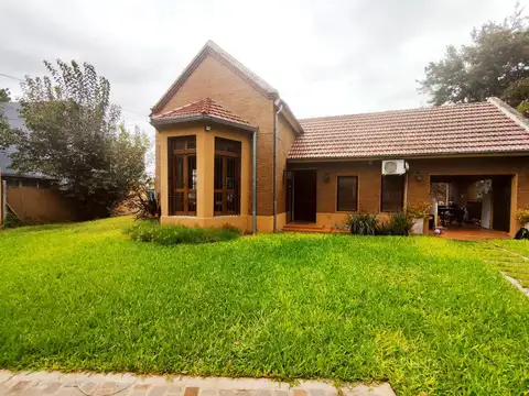 Casa en Venta en Los Solares, USD 260.000