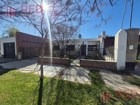 Vende Casa 2 Dormitorios - B° Jardin