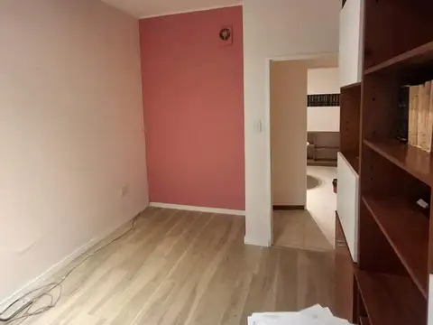 Oficina en  En Barrio Martin c/patio, sala de espera, 3 oficinas.