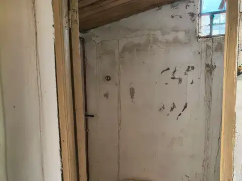 CAPITAN BERMUDEZ - OPORTUNIDAD EN VENTA - LOTE CON MEJORAS