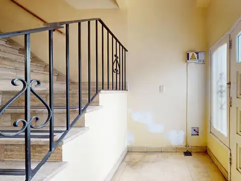 Casa 10 ambientes con 5 baños