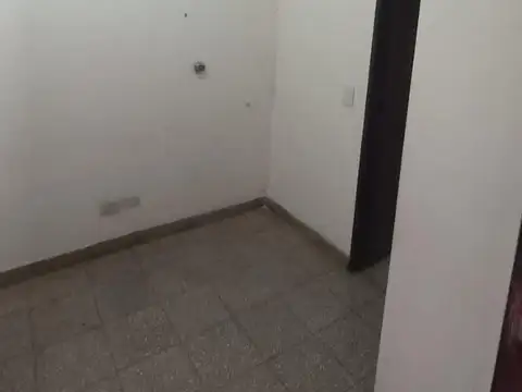 Oficina en Alquiler en Moron, $ 450.000