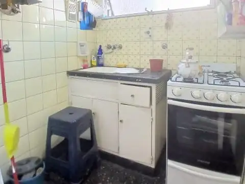 Se vende un departamento monoambiente con balcón al frente - Almagro