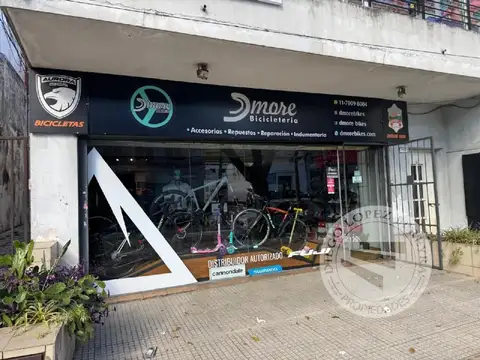 Gran Depósito con Salón en Villa Martelli