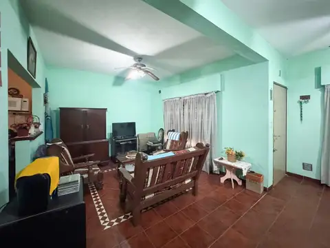Casa en Venta con 3 cocheras
