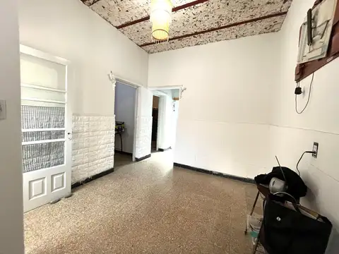 VENTA CASA TRES DORMITORIOS BARRIO INDUSTRIAL