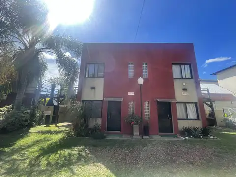Departamento en Planta Alta en Barrio Artalaz