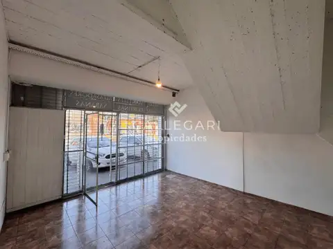 Local en alquiler sobre Av. 14 - Berazategui