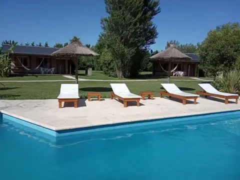 Complejo de cabañas en tomas hofre