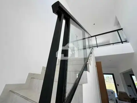 Casa en Venta en Pilar del Este - Santa Elena, USD 250.000