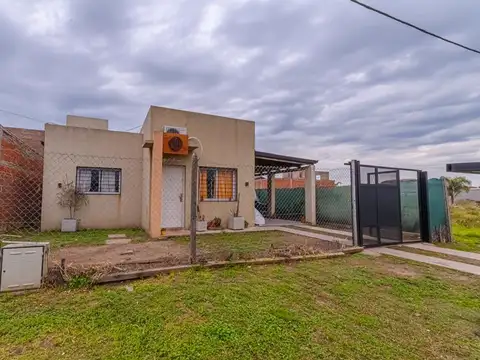 CASA EN VENTA EN PUERTO GENERAL SAN MARTÍN.