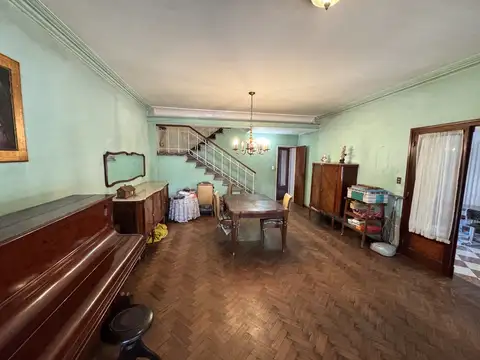 Casa 5 ambientes con 1 baño