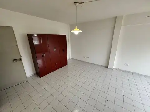MONOAMBIENTE A 1 CUADRA DE LA ESTACION DE VILLA BALLESTER