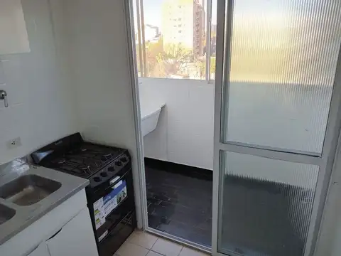 Departamento en Alquiler en Chacarita, $ 700.000