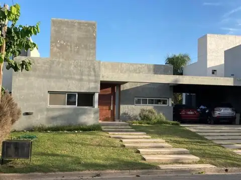 Casa en Alquiler en Malagueño, Santa María