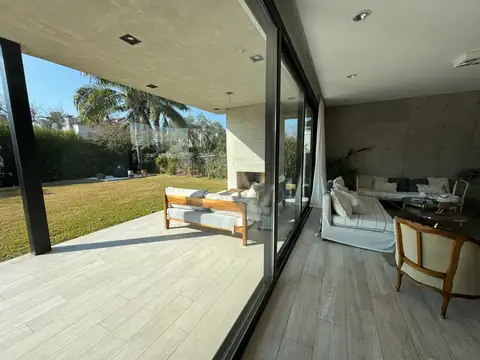 Casa en Alquiler Temporal en Laguna Del Sol, USD 5.500