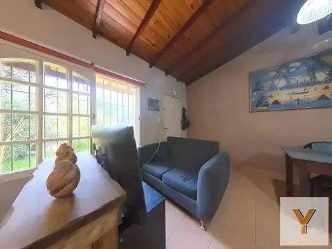 Casa en venta - 4 Dormitorios 2 Baños - 370Mts2 - Hurlingham
