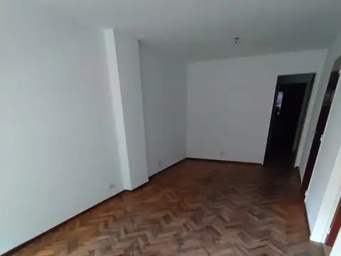 Montevideo 300, Piso 1