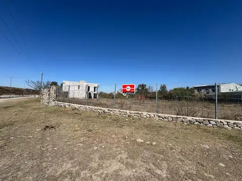 Terreno en Venta en Villa San Lorenzo, USD 250.000