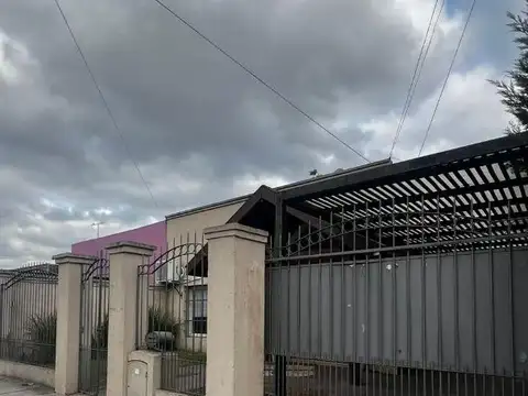 CASA EN VENTA - MERLO NORTE