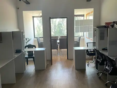 Oficina en Alquiler en Lomas de San Isidro, $ 650.000