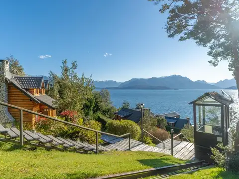 VENTA Casa costa de Lago de 80m2 sobre terreno de 500m2, Villa La Angostura