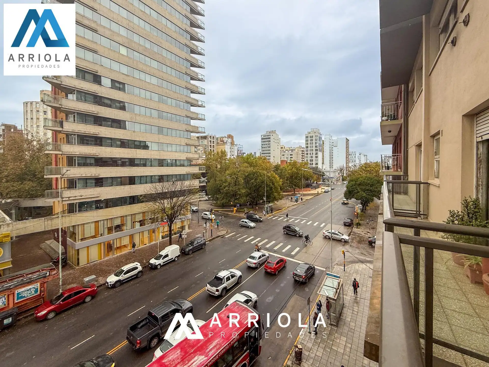 Departamento 4 ambientes con balcon en Avenida Independencia 2053
