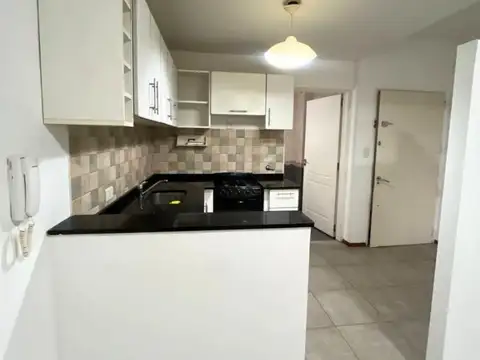 Departamento en Alquiler en Remedios de Escalada, $ 590.000